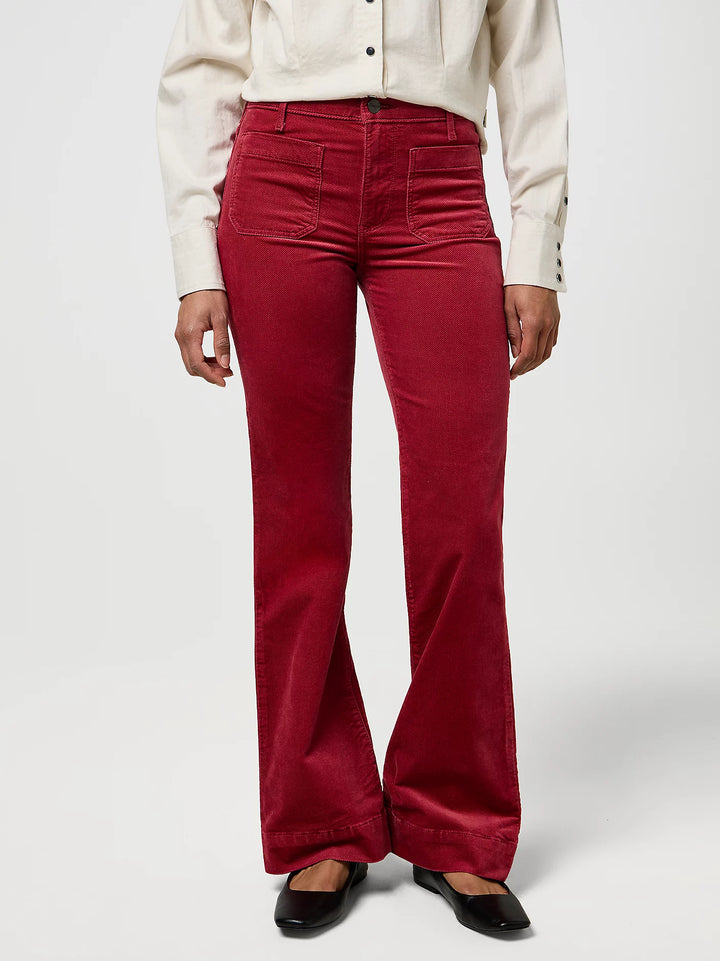 Wrangler - Flare Jeans - Earth Red