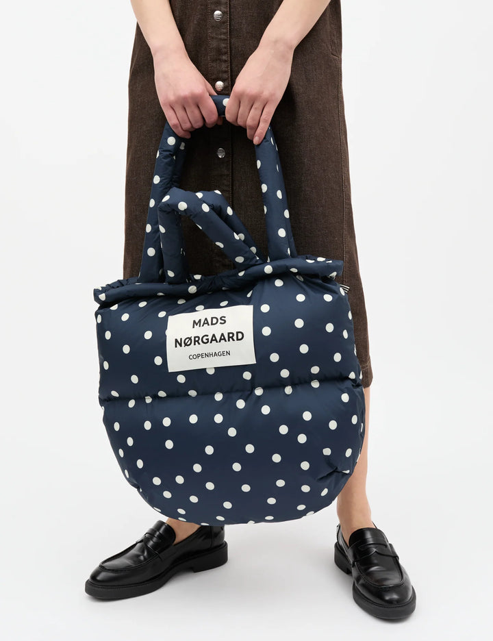 Mads Nørgaard - Light Ripstop Pillow Taske - Dot AOP/Sky Captain