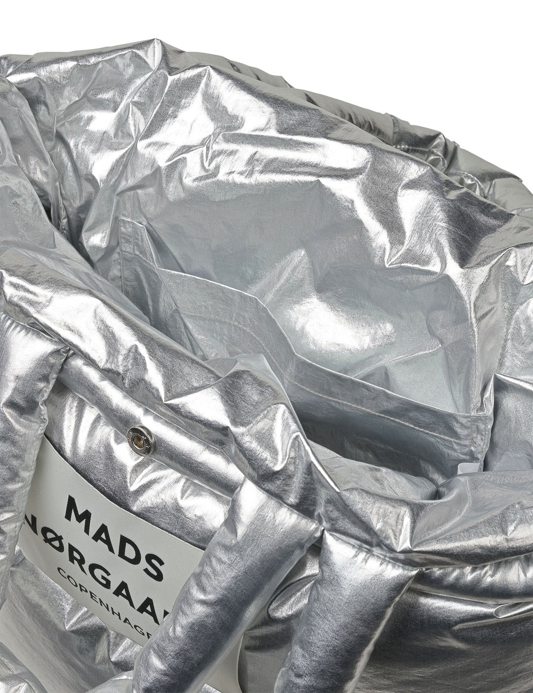 Mads Nørgaard - Metallic Nylon Pillow Taske - Silver
