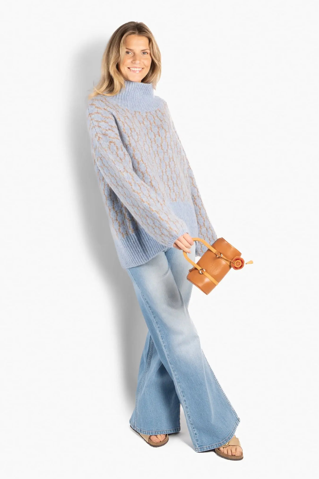 Hést - Fam New Pattern - Skyway