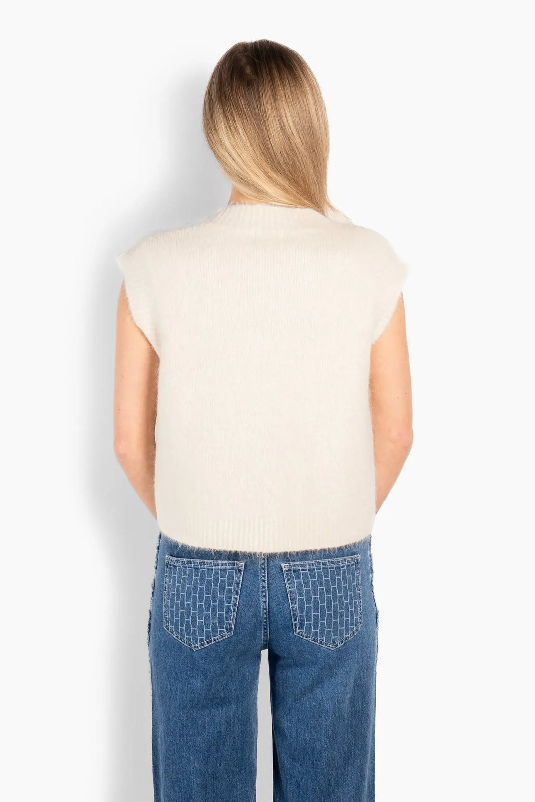 Hést - Pernille Vest - White Alyssum