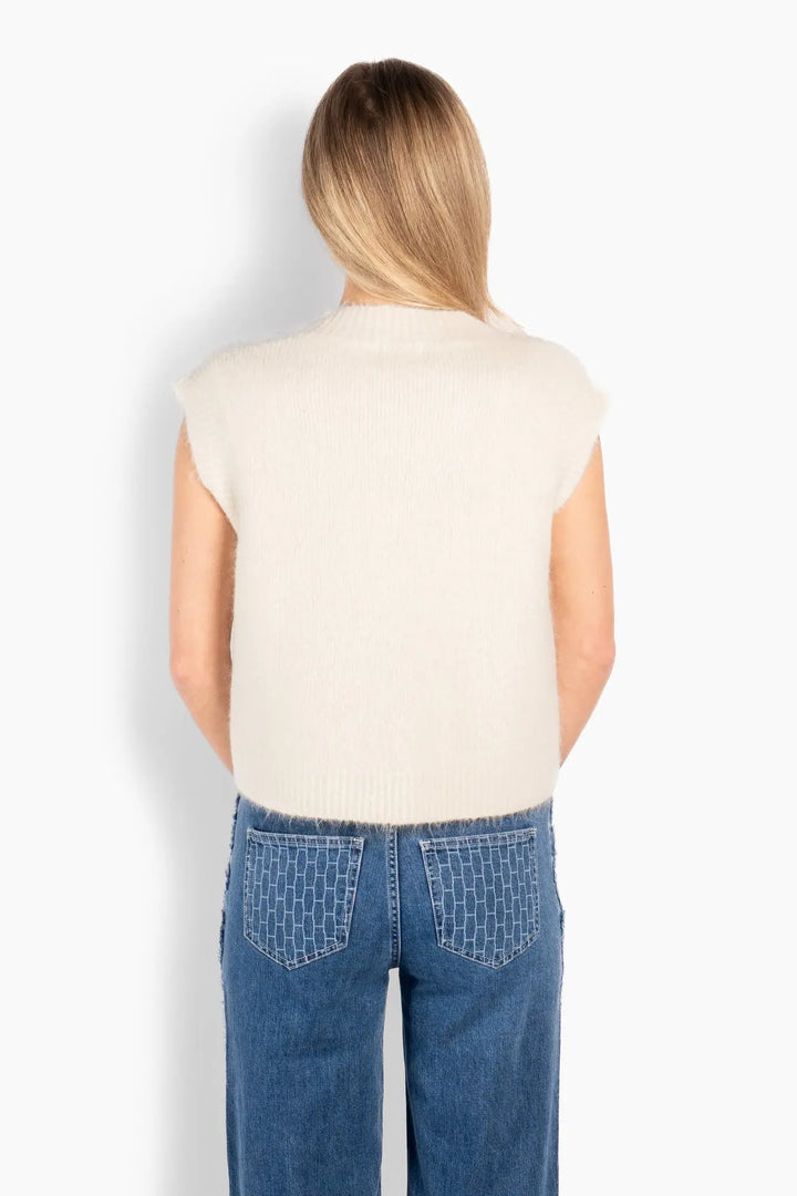 Hést - Pernille Vest - White Alyssum