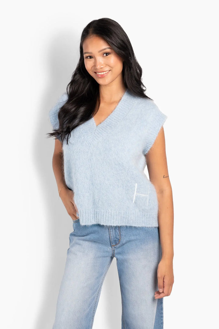 Hést - Pernille Vest - Skyway