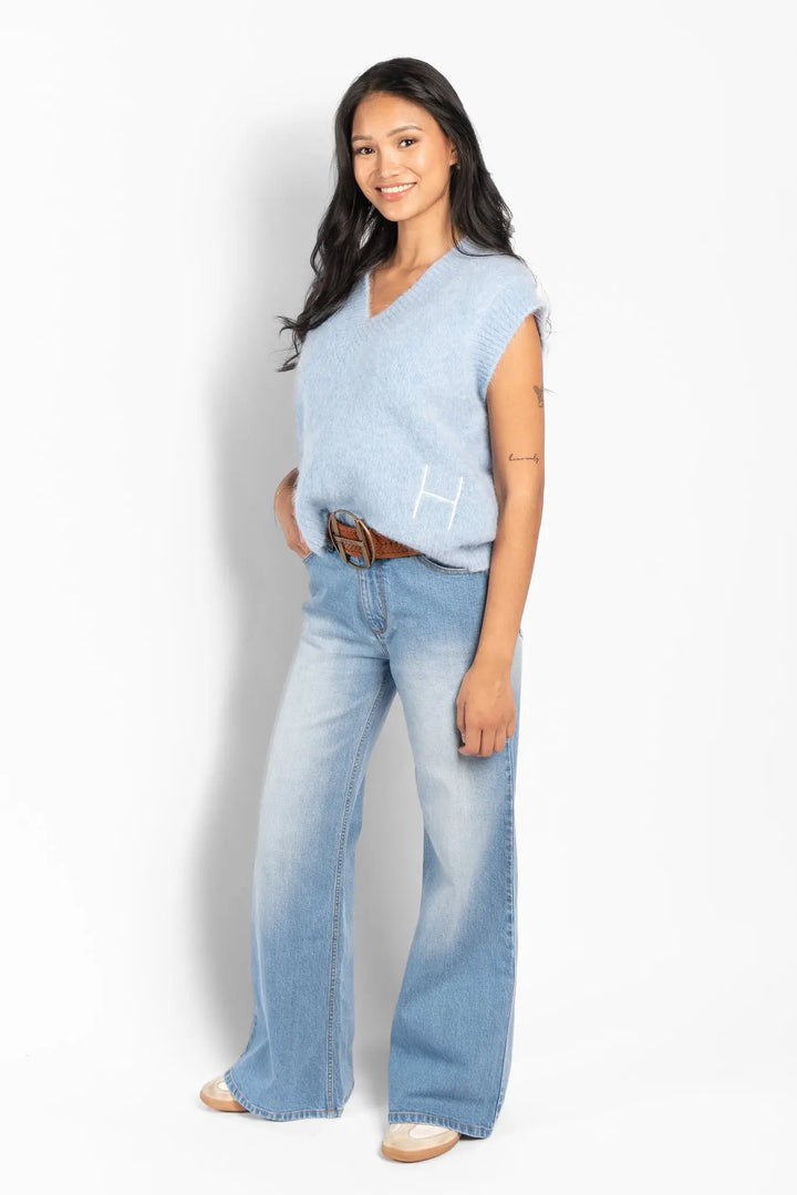 Hést - Pernille Vest - Skyway
