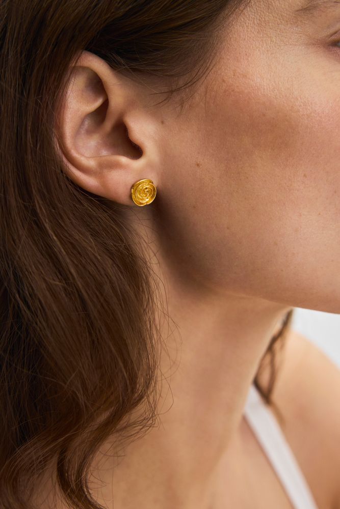 Pernille Corydon - Rose Stud Earrings - Gold - 10mm