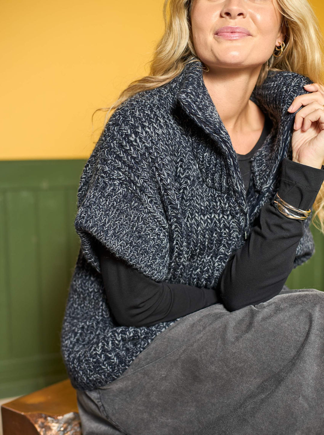 Black Colour - Drew Zipper Knit Vest - Navy - Onesize