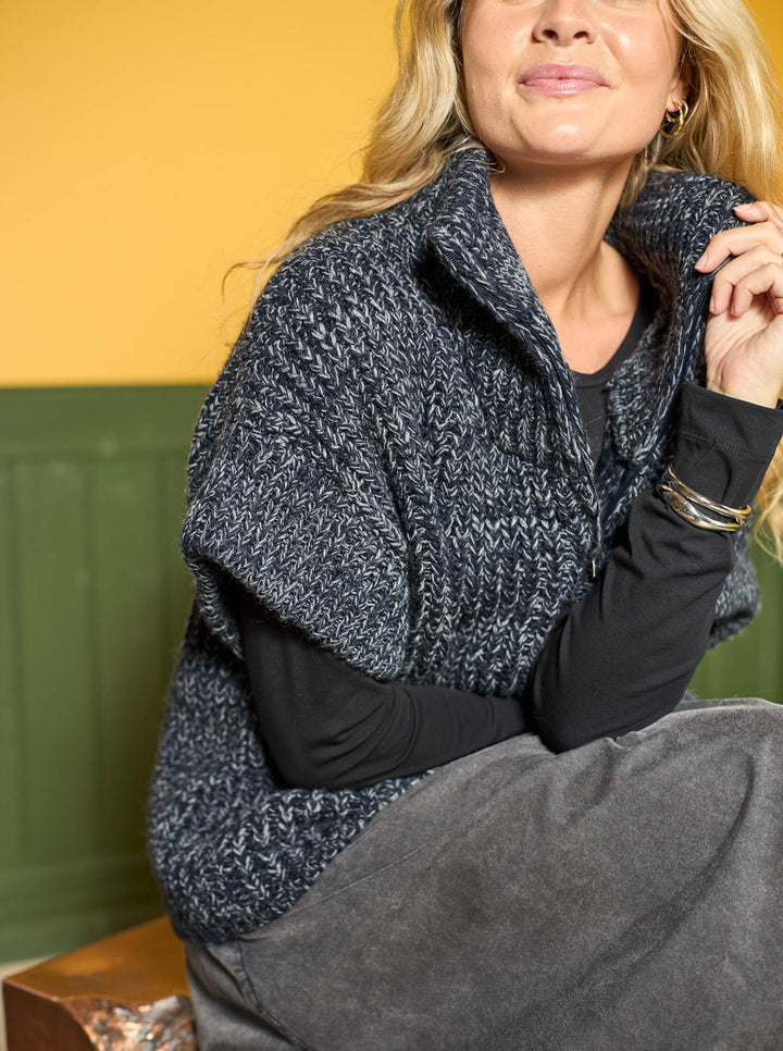 Black Colour - Drew Zipper Knit Vest - Navy - Onesize