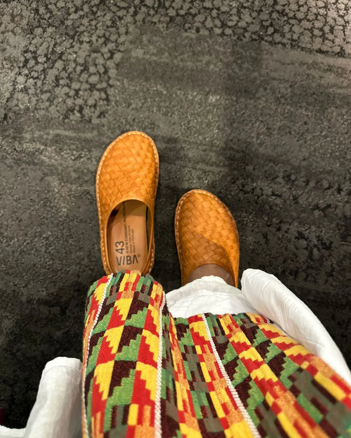 VIBAe - Woven Leather Sandals - Cognac brown