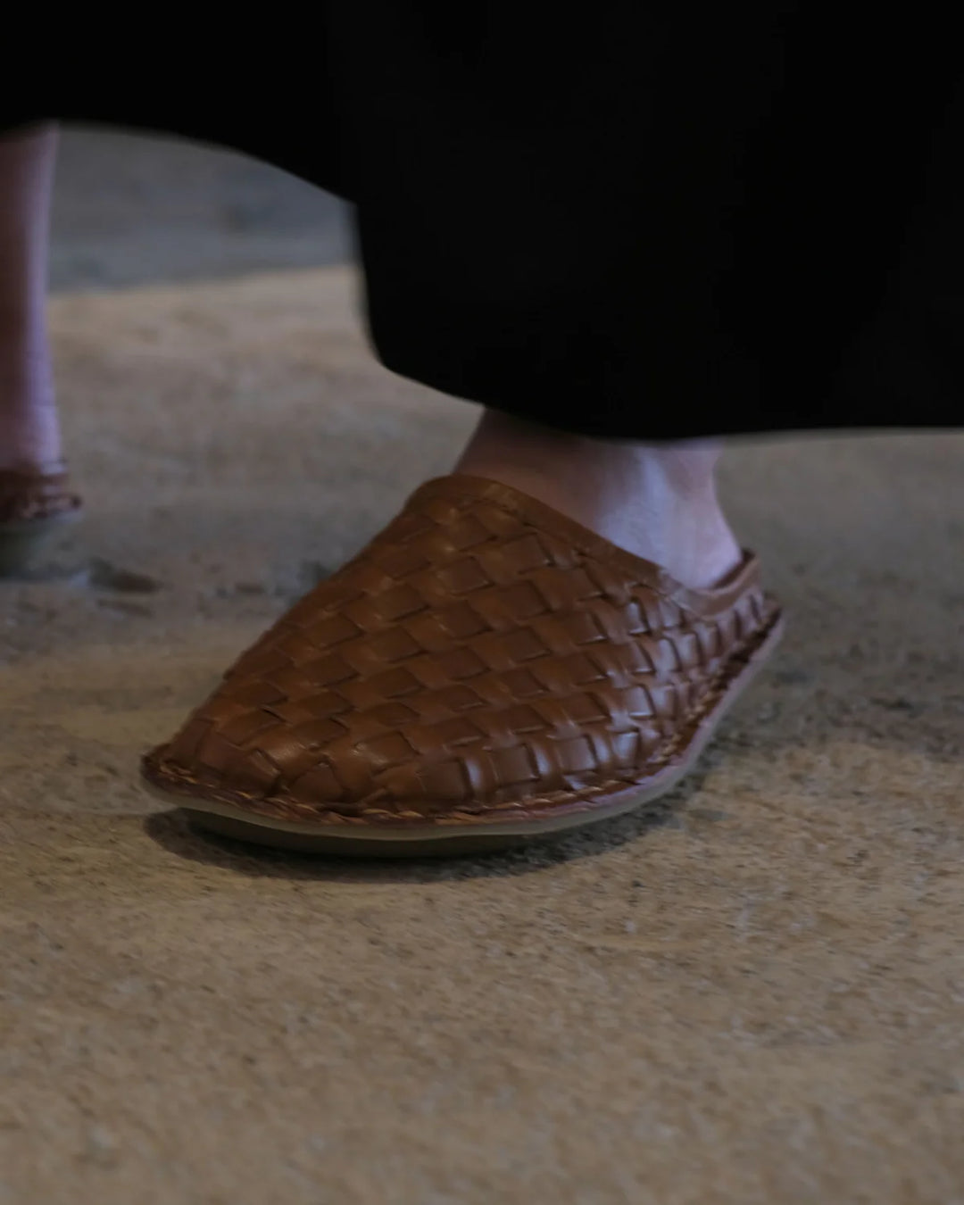 VIBAe - Woven Leather Sandals - Cognac brown