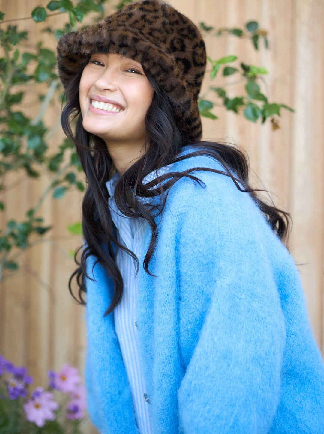 Black Colour - Trixie Soft Bucket Hat - Leo - One-size