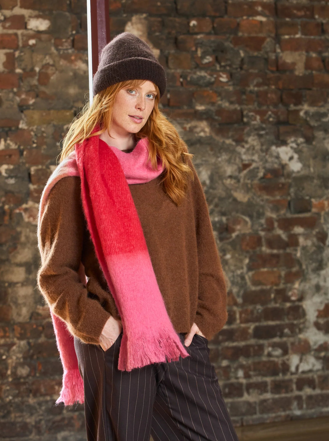 Black Colour - Dell knit - Camel