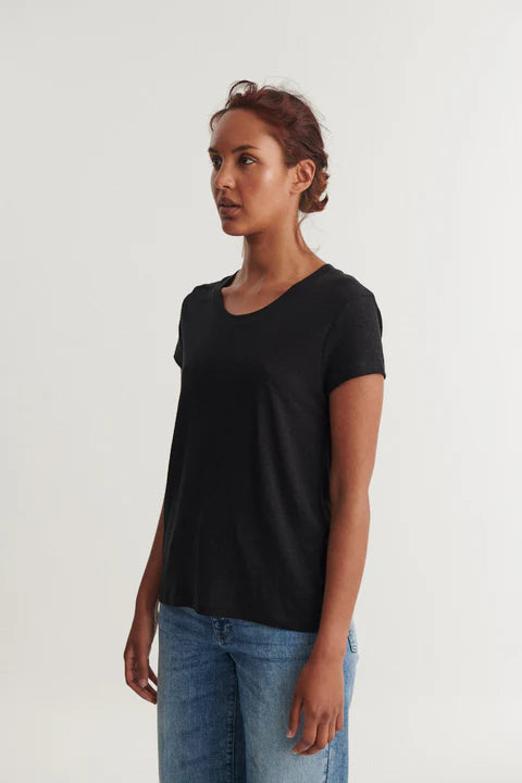 Basic Apparel - Ashly SS Tee - Black