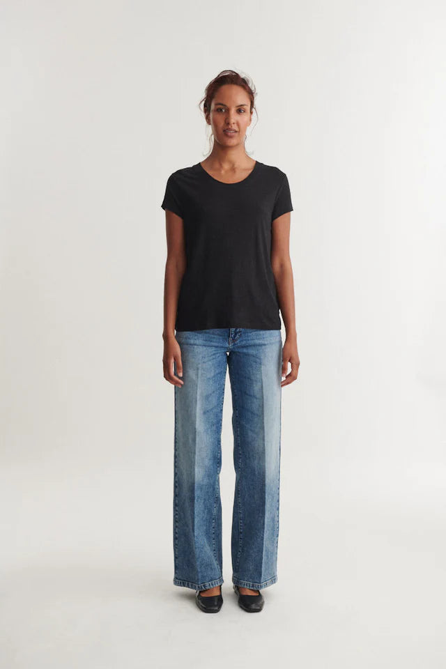 Basic Apparel - Ashly SS Tee - Black