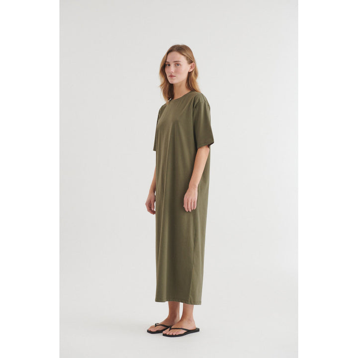 Basic Apparel - Raja T-shirt Kjole - Army