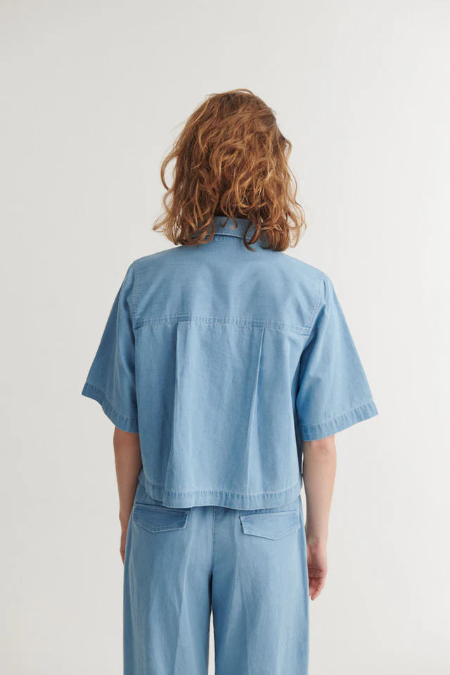Basic Apparel - Cody SS Shirt - Light wash