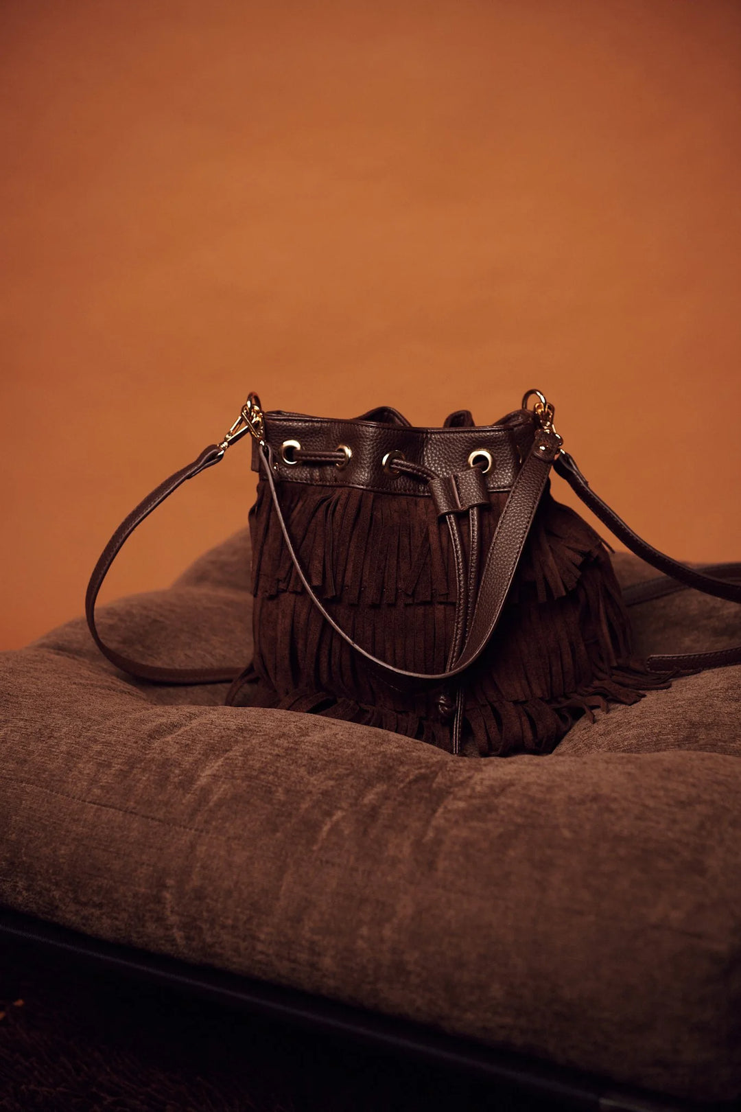 Bow 19 - Jade Bucket Bag Frill - Brown