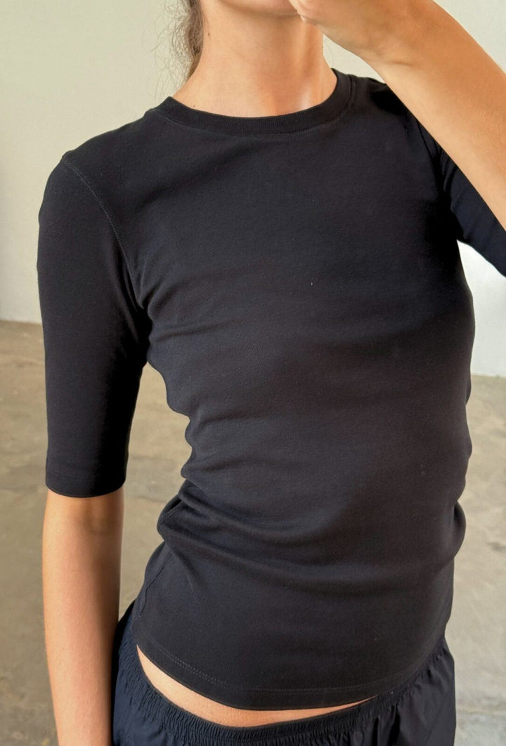 Boii - Femke O-neck Tee - Black