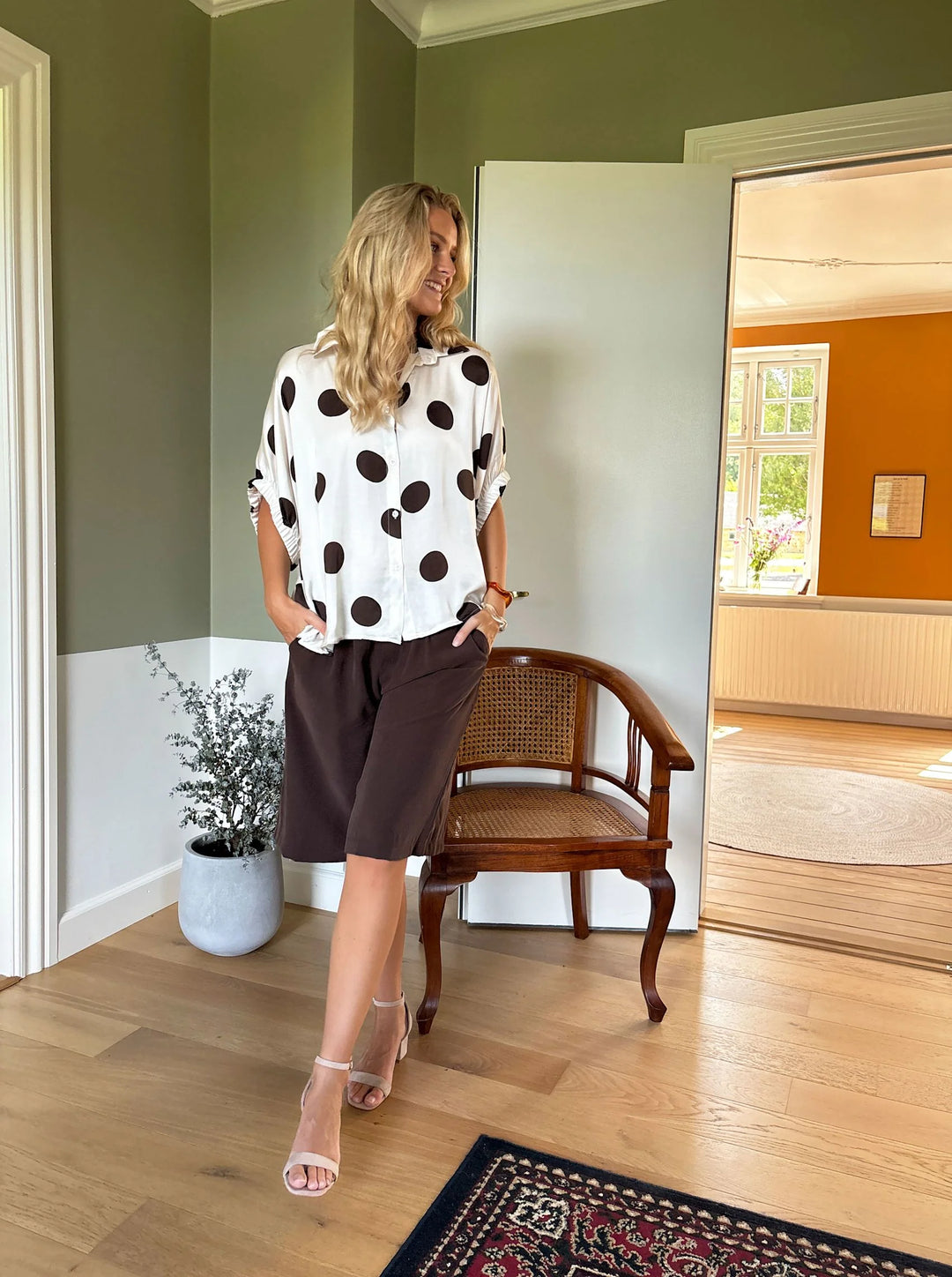 Black Colour - Mabel skjorte - off white dot - Onesize
