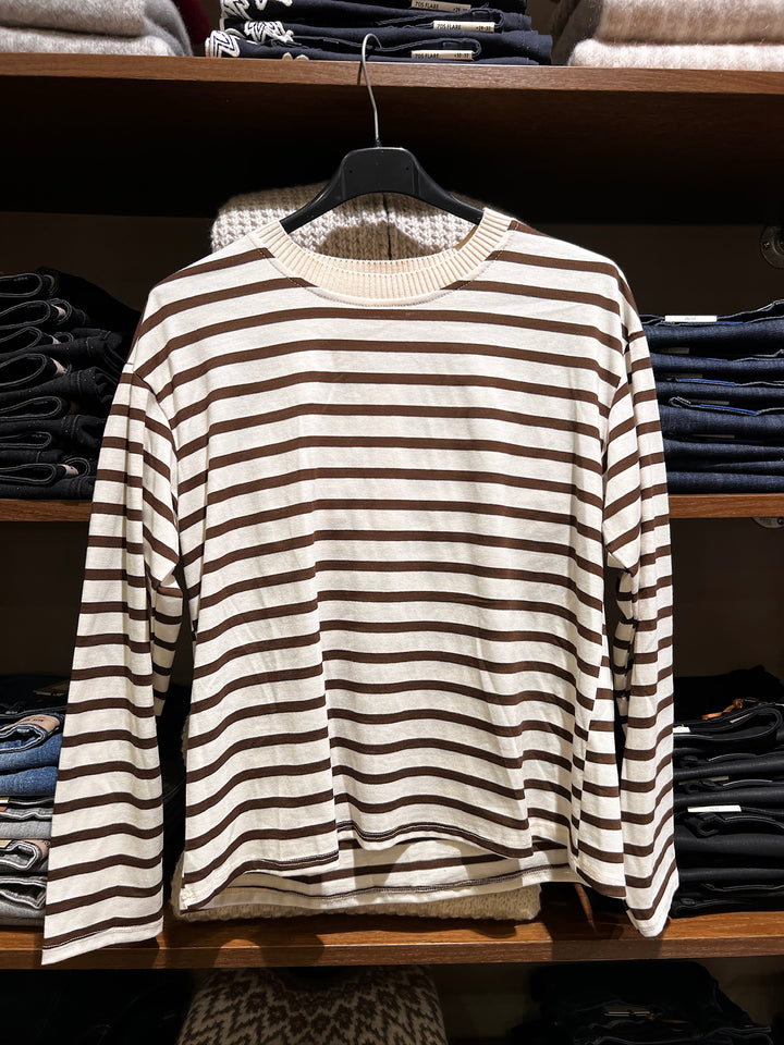 Marta - Kara LS Tee - Dark Brown