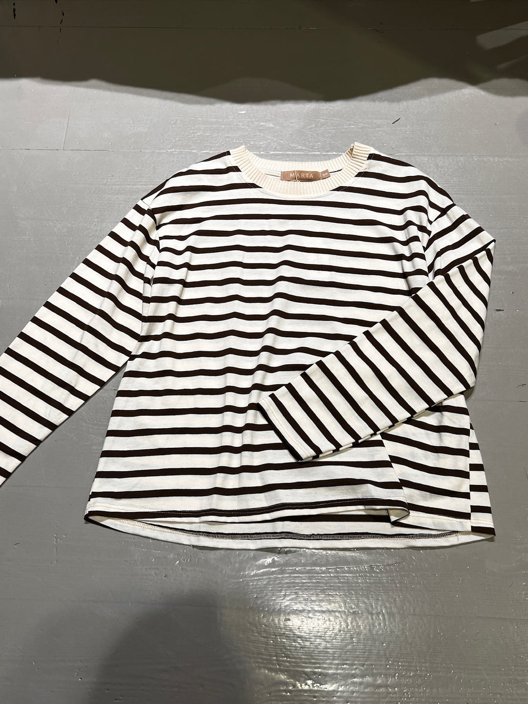 Marta - Kara LS Tee - Dark Brown