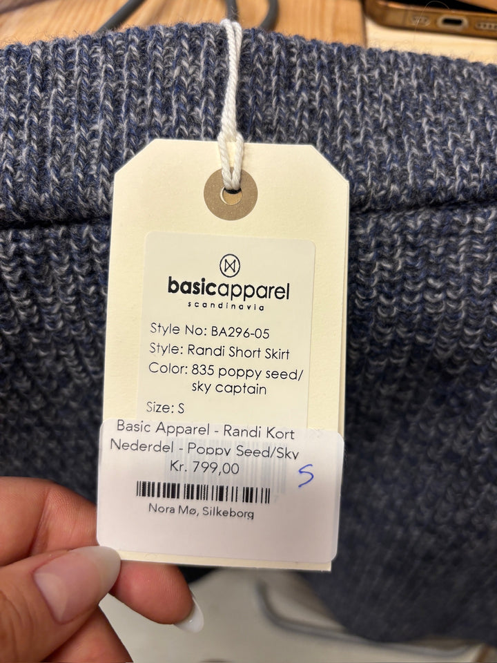 Basic Apparel - Randi Short Skirt - Poppy Seed/Sky Captain