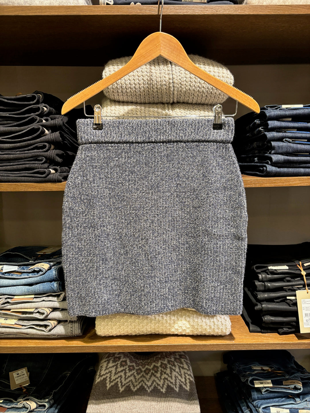 Basic Apparel - Randi Short Skirt - Poppy Seed/Sky Captain