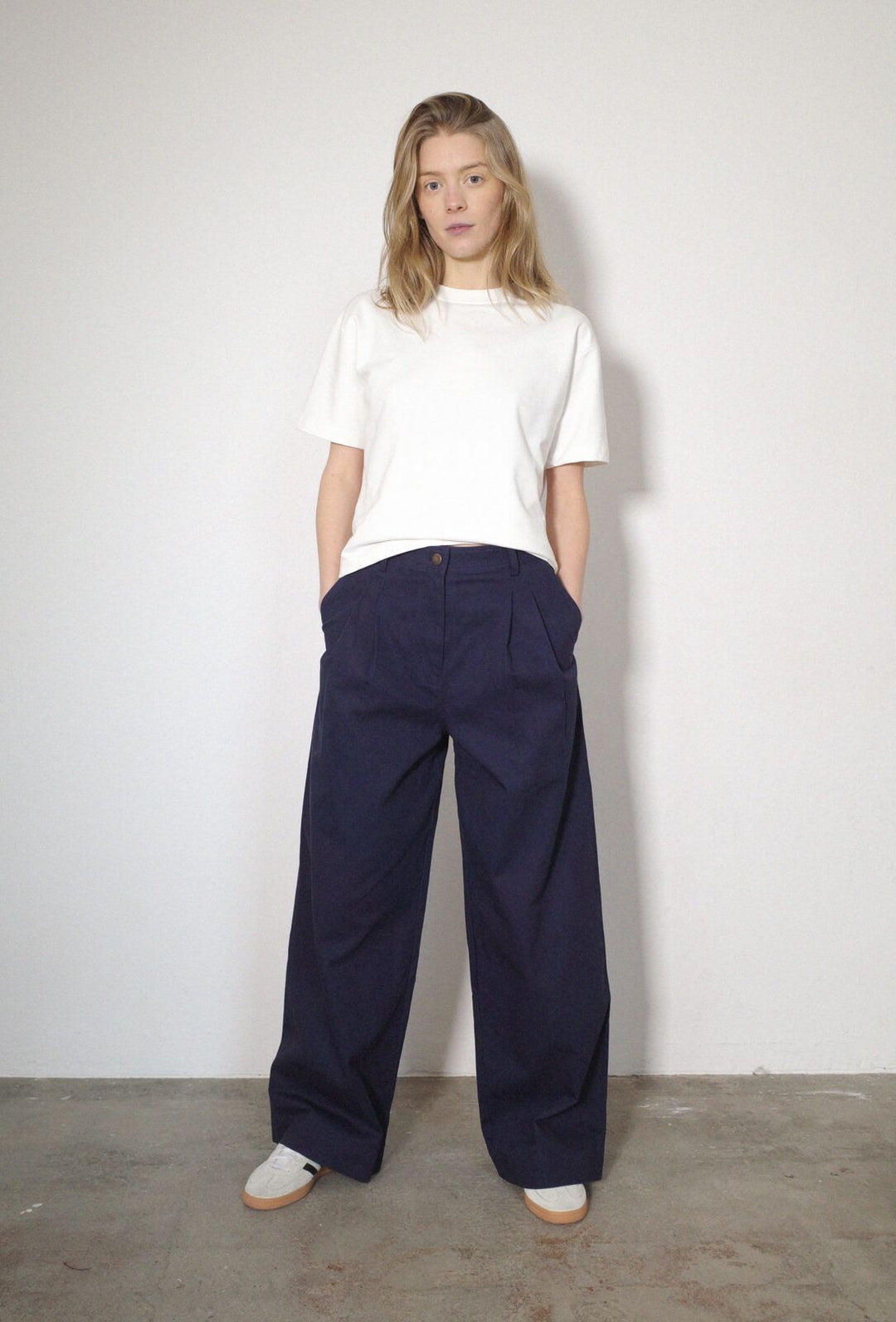 Boii - Julie Bukser - Navy