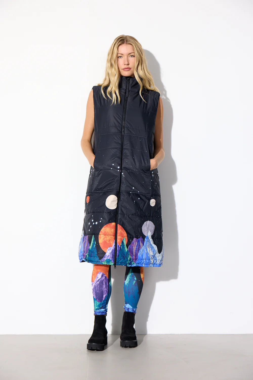 Hunkøn - Justice Long Vest - Outer Space Art Print
