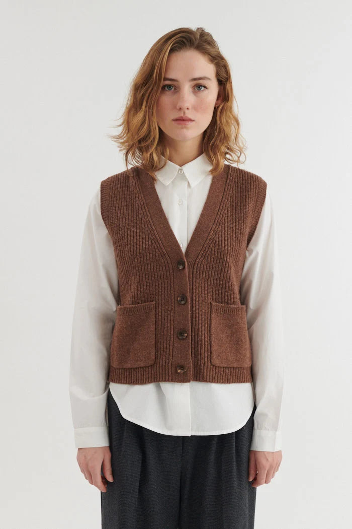 Basic Apparel - Liz Vest - Fondue Fudge