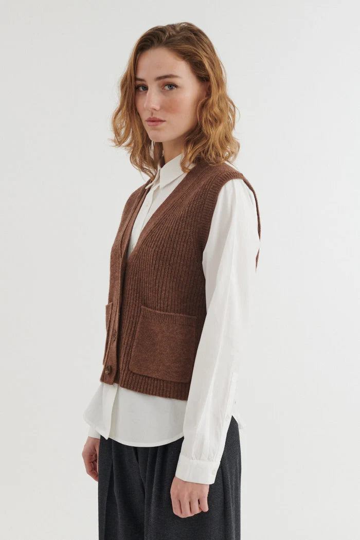 Basic Apparel - Liz Vest - Fondue Fudge