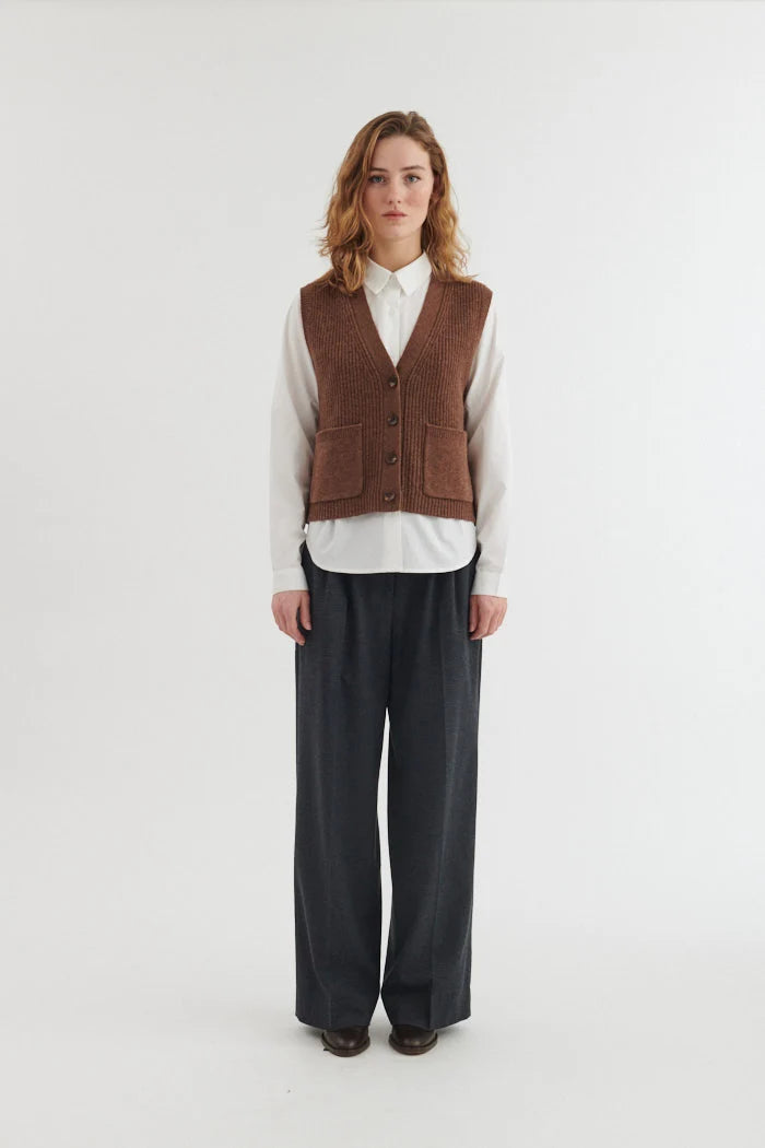 Basic Apparel - Liz Vest - Fondue Fudge