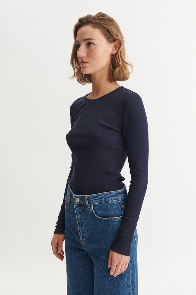 Basic Apparel - Ludmilla LS Tee - Sky Captain