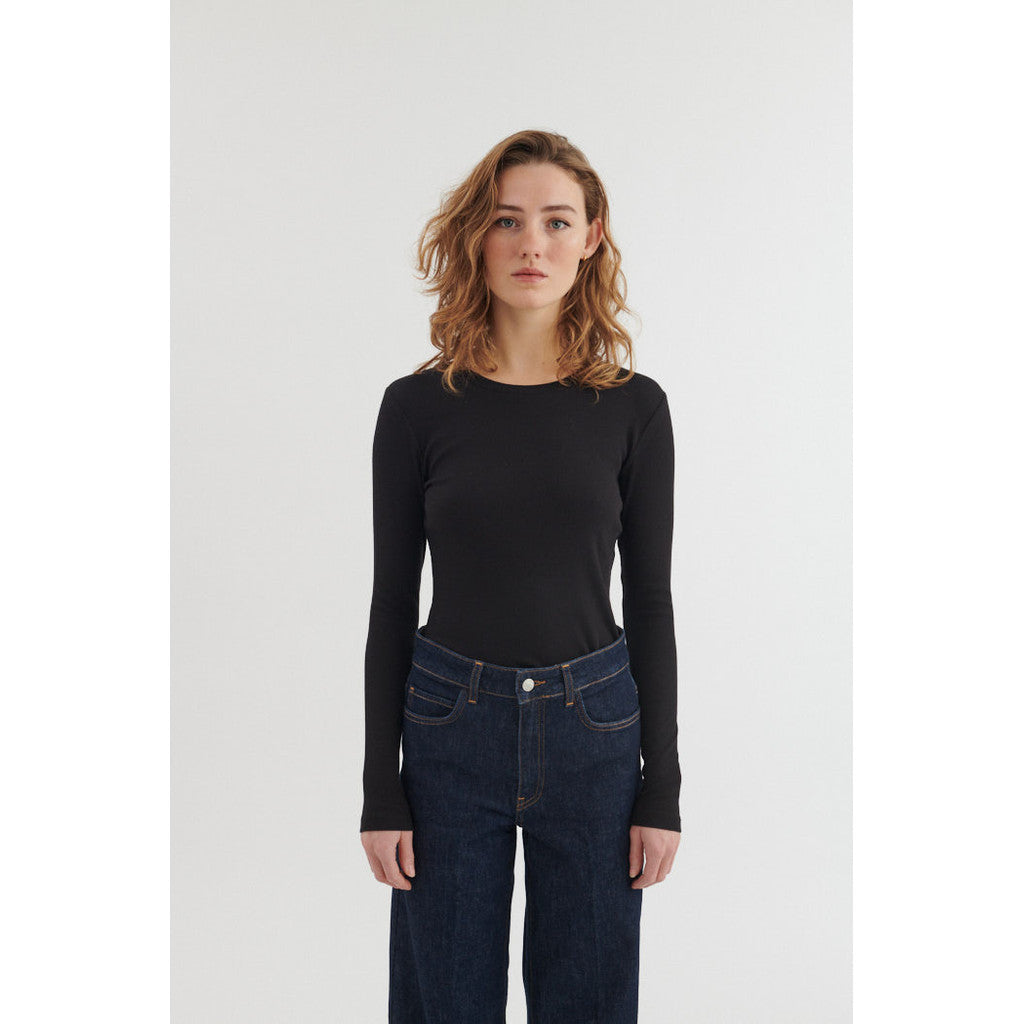 Basic Apparel - Ludmilla LS Tee - Black