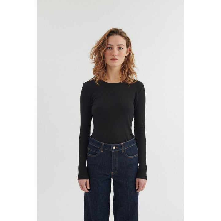 Basic Apparel - Ludmilla LS Tee - Black