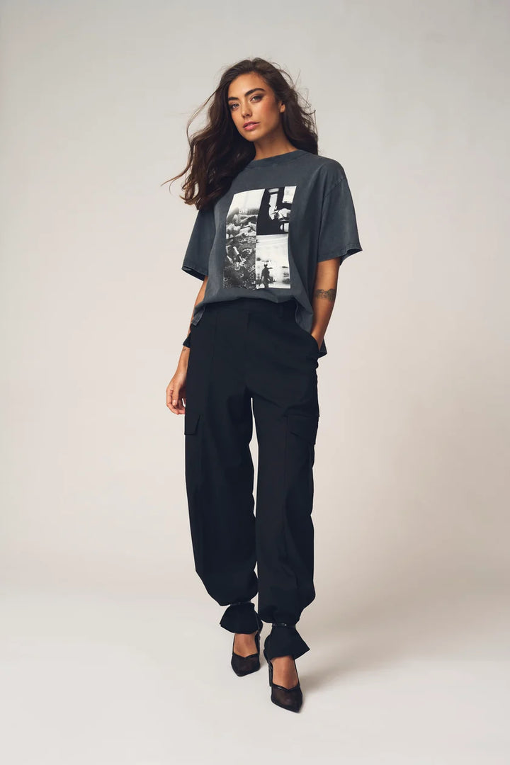 Gossia - MaggieGo Tee - Black Washed