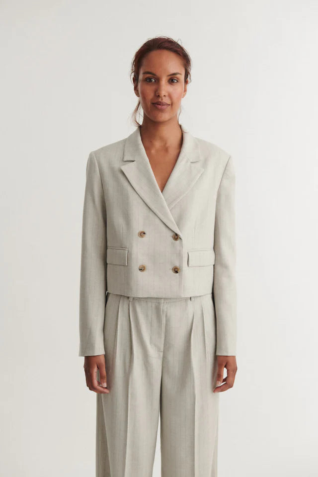 Basic Apparel - Radi Kort Jakke - Chincilla
