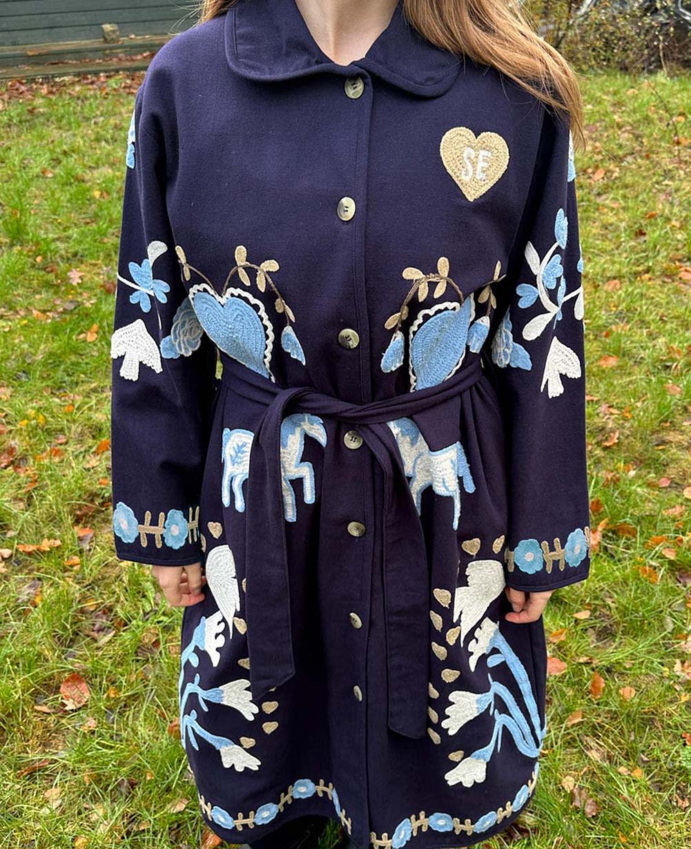 Sissel Edelbo - Rose Coat - Navy Horses - ONESIZE
