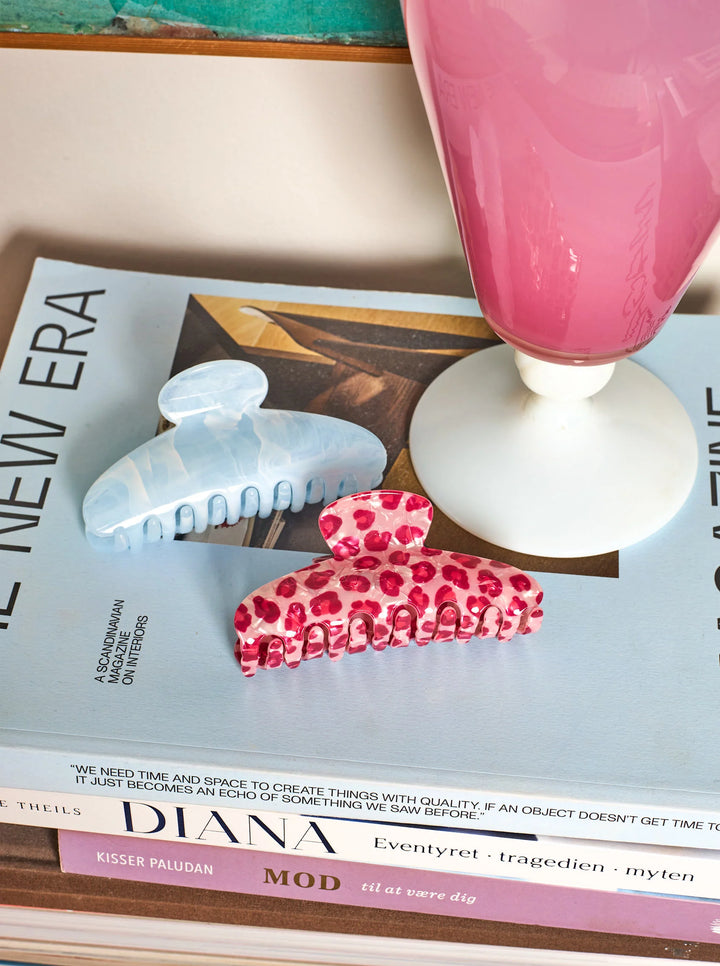 Black Colour - Flick Hair Claw - Pink