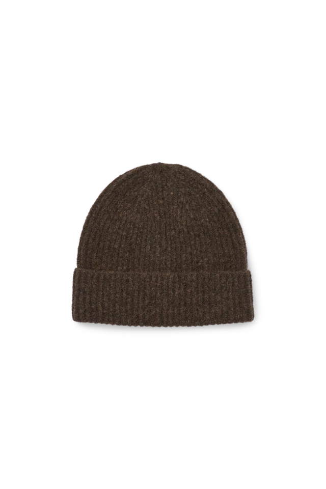 Basic Apparel - Sally Hue