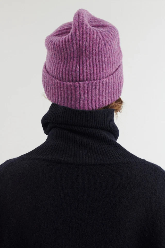 Basic Apparel - Sally Hue