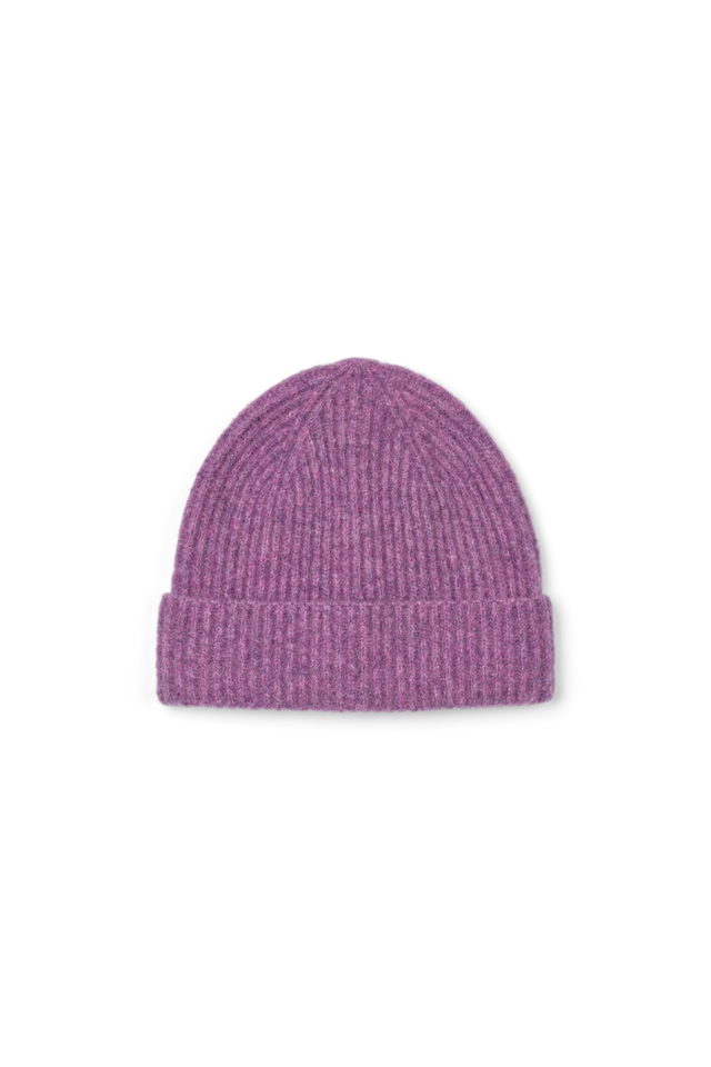 Basic Apparel - Sally Hue