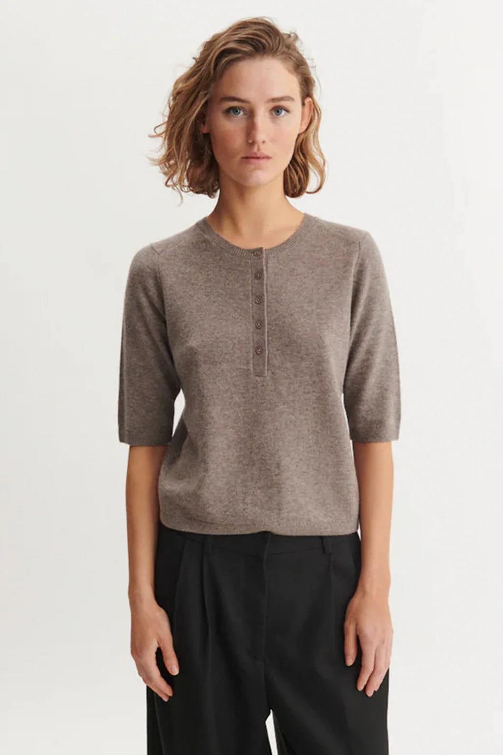 Basic Apparel - Selem Granddad Tee - Portobella