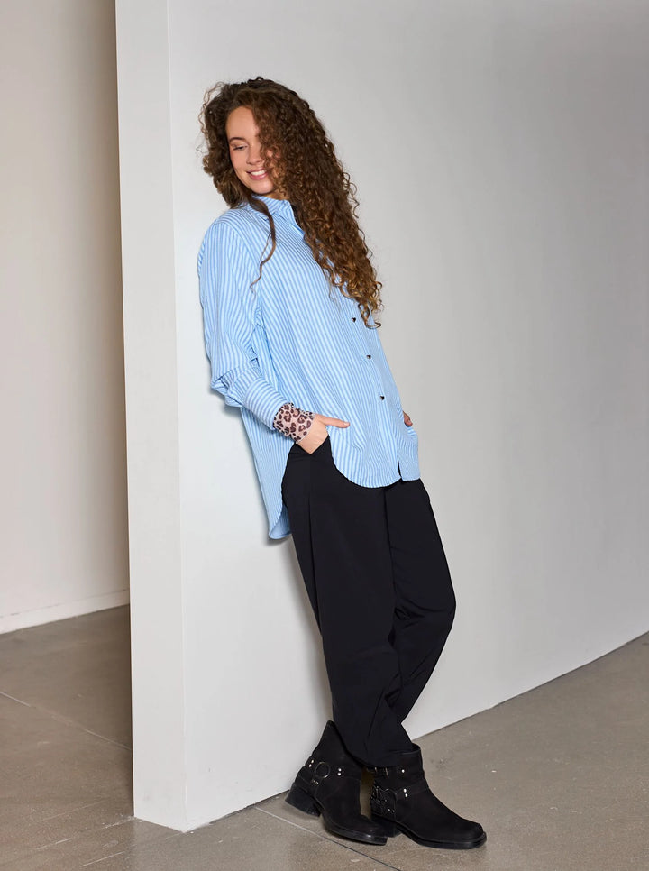 Black Colour - Beate Barrel Pants - Black