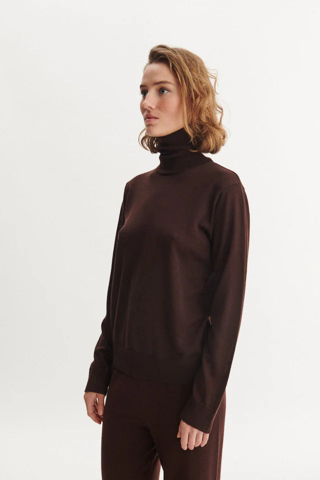 Basic Apparel - Vera Roll Neck - Chocolate Torte