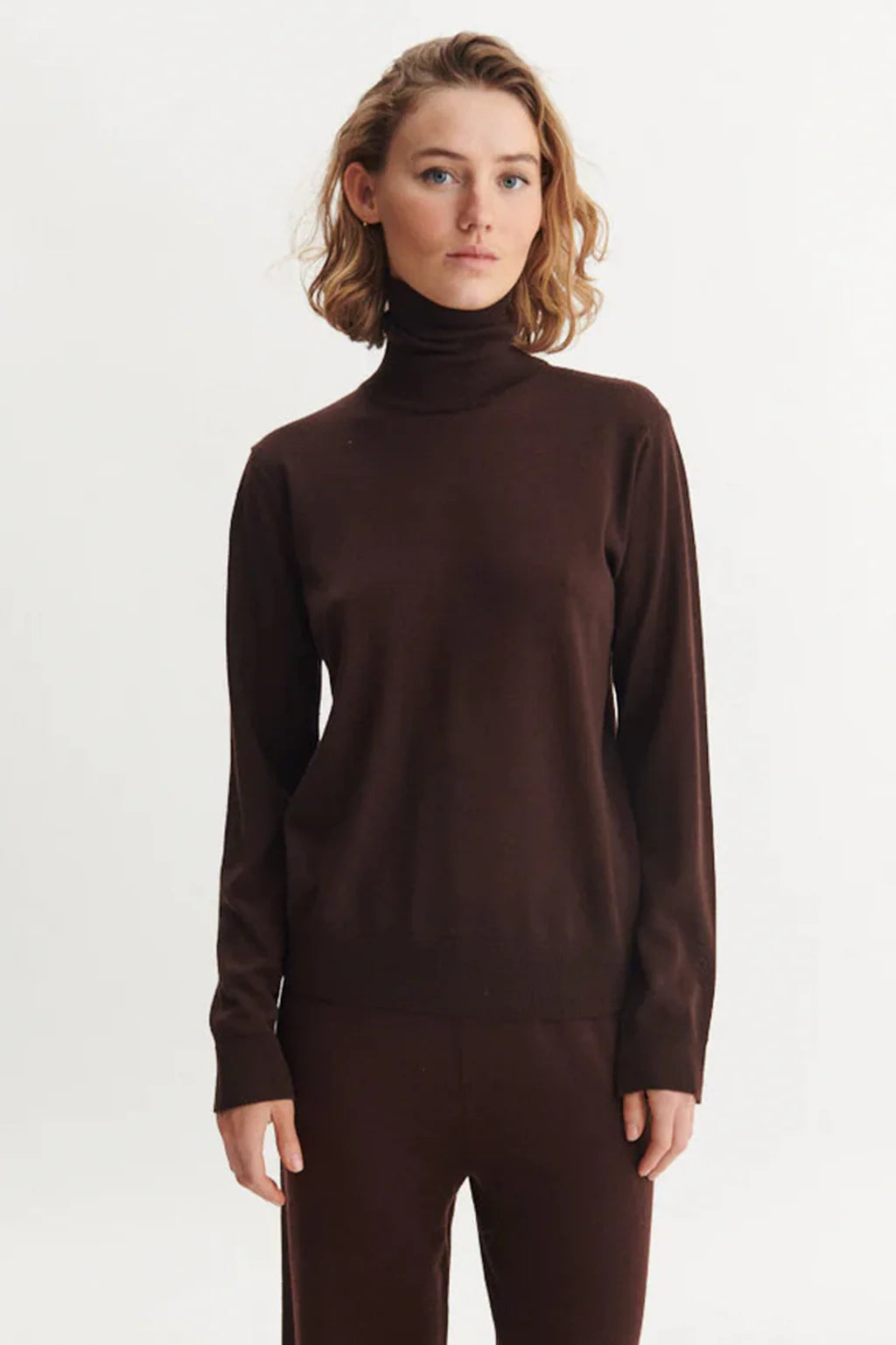 Basic Apparel - Vera Roll Neck - Chocolate Torte