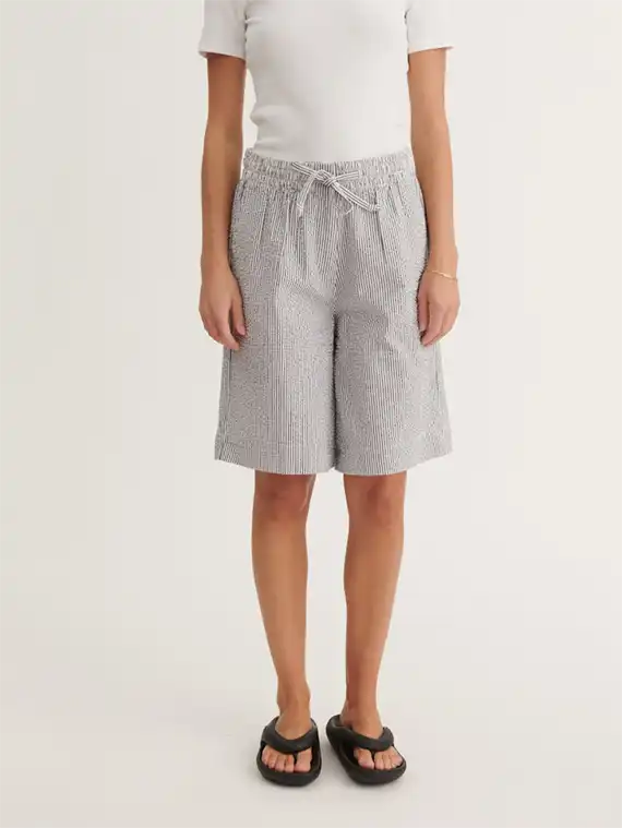 Basic Apparel - Asta Shorts - Bright White/Sky Captain