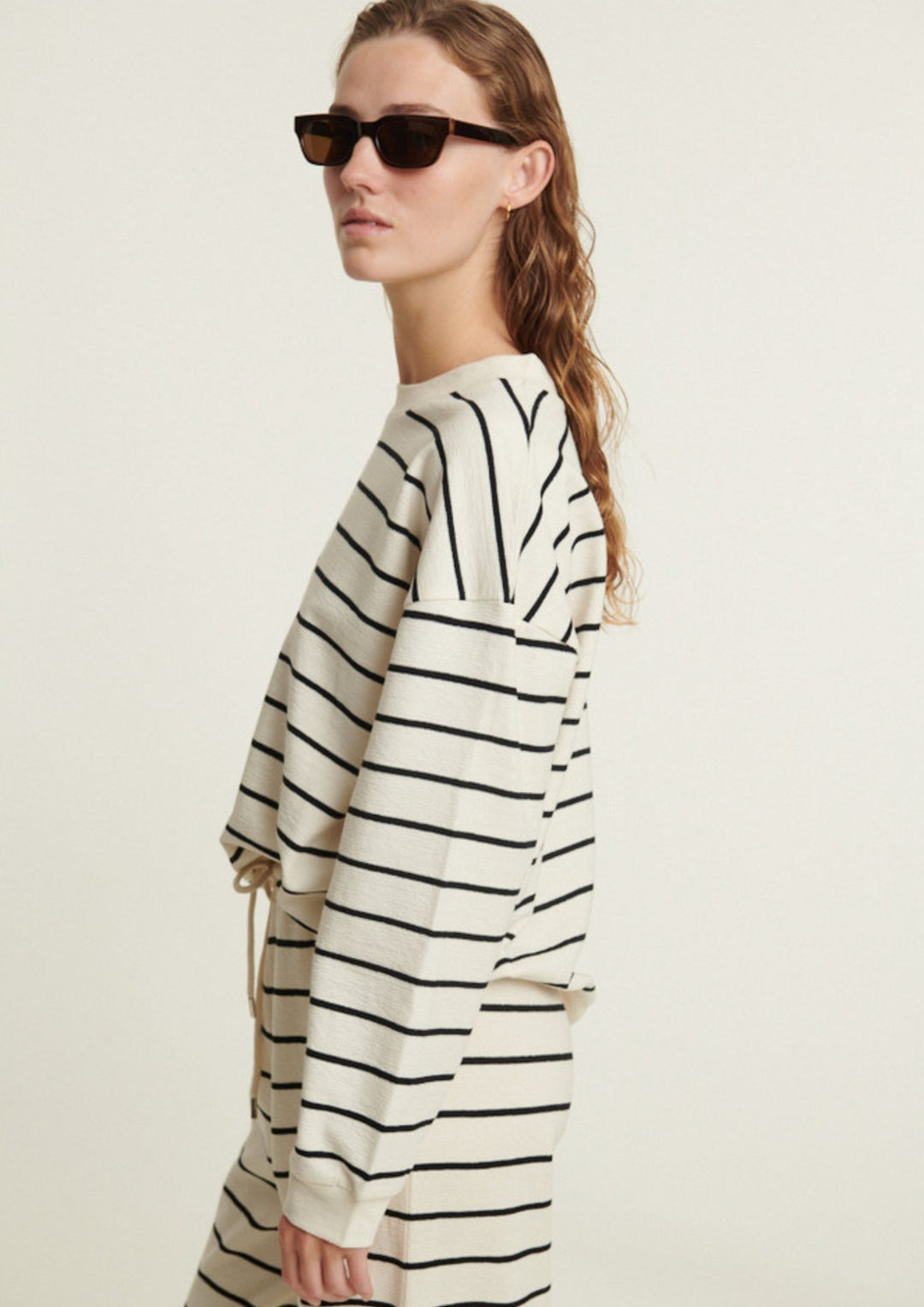 Basic Apparel - Anneli Oversized Tee LS Sweat - Birch/Black