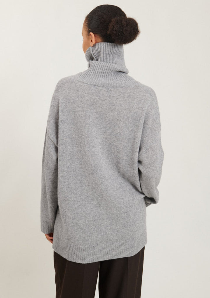 Basic Apparel - Line T-Neck - Striktrøje