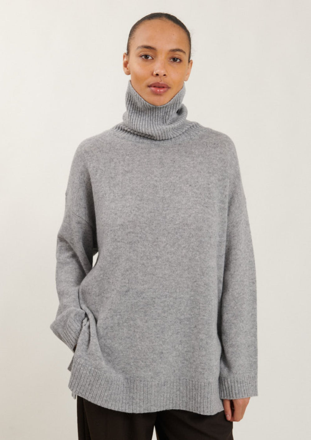 Basic Apparel - Line T-Neck - Striktrøje