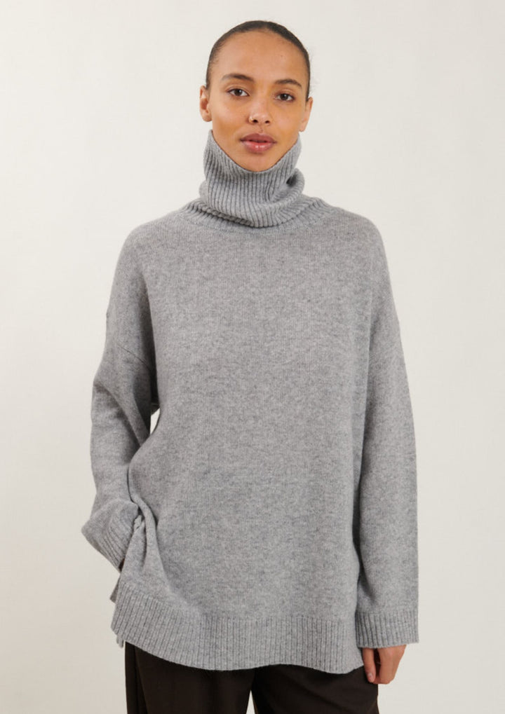 Basic Apparel - Line T-Neck - Striktrøje